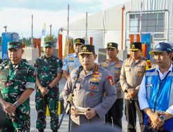 Persiapan Pengamanan Natal-Tahun Baru, Kapolri dan Panglima TNI Tinjau Gerbang Tol Prambanan
