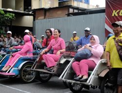 Bhayangkari Cabang Pelabuhan Tanjung Perak Gelar Bhakti Sosial Sentuh Hati Buruh TKBM dan Paguyuban Bentor