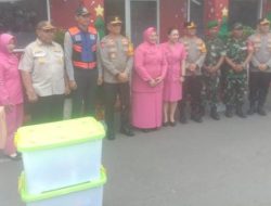 Kapolda Jatim Didampingi Kapolrestabes Surabaya Kunjungi Pos Pam di Kebun Binatang Surabaya, Sambut Tahun Baru 2025