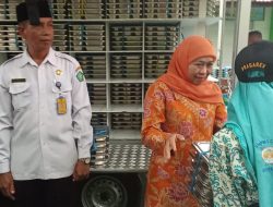 Gubernur jatim dan Bupati Sidoarjo Terpilih Meninjau pelaksanaan program Makan Bergizi Gratis (MBG) di SMPN 1 Candi Sidoarjo