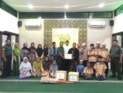 Wakili Dandim, Danramil 0830/06 Benowo Berikan Tali Asih ke Yayasan Yatim Piatu