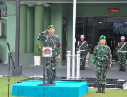 Kodim 0817/Gresik Gelar Upacara Bendera 17-an di Lapangan Makodim