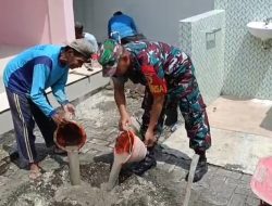 BABINSA KORAMIL 0817/03 KEDAMEAN TURUT SERTA DALAM KARYA BAKTI PEMBUATAN POLINDES DI DESA KATIMOHO