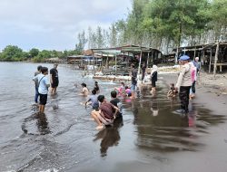 Libur Panjang, Polres Jember Tingkatkan Pengamanan di Sejumlah Lokasi Wisata Pantai