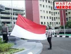 Polres Metro Jakarta Barat Gelar Upacara Hari Kesadaran Nasional dengan Khidmat