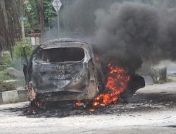 Diduga Kosleting di Bagian Tangki Modifikasi, Mobil Avanza Terbakar di SPBU Kuok