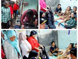 Camat Simokerto Dampingi Dinsos Surabaya Serahkan Bantuan Kursi Roda Kepada Lansia Warga Sidodadi