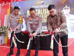 Kapolda Jatim Resmikan GOR Bulutangkis Tathya Dharaka Polres Kediri Kota