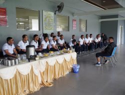 Pertajam Naluri Tempur Prajurit, Dankodiklatal Pimpin Latihan Menembak