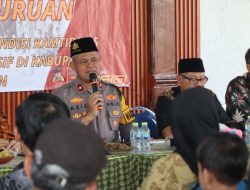 Polres Pasuruan Gandeng Media Gelar Baksos di Jumat Curhat