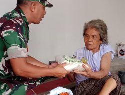 Babinsa Duduksampeyan Peduli, Berikan Bantuan Sembako kepada Warga Binaan Kurang Mampu