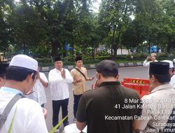 Hangatkan Ramadhan! Polres Pelabuhan Tanjung Perak Bagikan 100 Bungkus Takjil dan Himbauan Kamtibmas