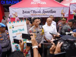 Polres Ponorogo dan Bhayangkari Gelar Bazar Murah Ramadhan, Warga Sumringah