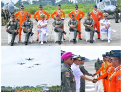Dankodiklatal Sematkan Brevet Penerbang Kepada Pasis Dikpabang TNI AL Angkatan 28