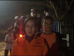 Tim Rescuer Kantor SAR Pekanbaru Evakuasi 60 Santri Pondok Pesantren Tahfidz Darul Ulum Kampar.