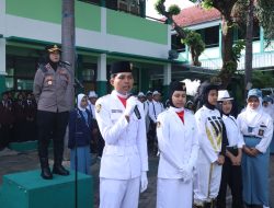 Upacara Hari Kartini  Wakapolres Situbondo Motivasi Pelajar Jadi Generasi Indonesia Hebat