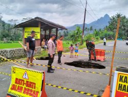 Jalan Kampak–Munjungan Putus Akibat Tanah Ambles di Trenggalek, TNI-Polri Sigap Amankan Lokasi