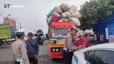Jawab Keluhan Warga, Polres Nganjuk Gencarkan Tilang Truk ODOL