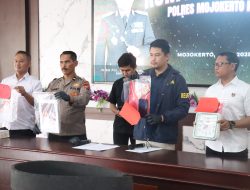 Polres Mojokerto Kota Bongkar 2 Arena Sabung Ayam Amankan 5 orang Diamankan