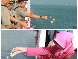 Polda Jatim Tabur Bunga di Laut Kenang Semangat Juang Pahlawan di Hari Bhayangkara ke -79