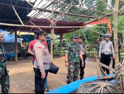 Personel Gabungan Polres Pasuruan Bongkar Arena Sabung Ayam di Purwodadi