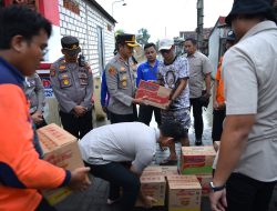 Kapolres Gresik Salurkan Bantuan Sosial Bagi Warga Terdampak Banjir di Benjeng