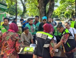 Hari Bhayangkara ke -79, Biddokkes Polda Jatim Gelar Layanan Kesehatan Gratis untuk Driver Ojol