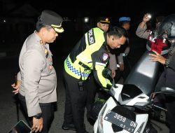 Polres Nganjuk Gelar Patroli SREG dan Penyekatan di Perbatasan Suroan Berjalan Kondusif