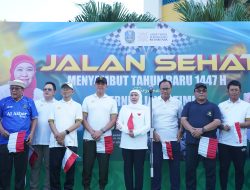Pangdam V/Brawijaya Turut Serta Lepas Jalan Sehat 1 Muharram di Masjid Al-Akbar Surabaya