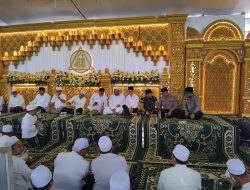 Kodim 0817/Gresik Hadiri Majelis Dzikir Maulidurrasul dan Haul Akbar Gresik 2025, Dihadiri Ribuan Jamaah