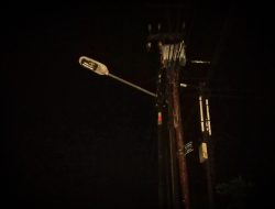 Jalan Raya GELAP..!! Masyarakat Dusun Penengahan Keluhkan Lampu (PJU) Yang Mati Berbulan-bulan