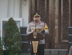 Disiplin Berlalu Lintas, Kunci Menuju Indonesia Emas: Polrestabes Surabaya Gelar Operasi Patuh Semeru 2025
