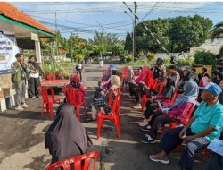 Senam Pagi hingga Budidaya Serai: Mahasiswa KKN Kelompok 18 Tanjung Perak UPN Jatim Ajak Lansia Hidup Sehat dan Produktif