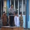 Polres Nganjuk Gencarkan Edukasi Tertib Lalu Lintas Lewat Upacara di Sekolah