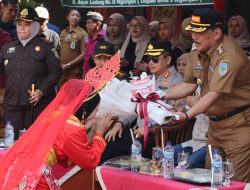 Meriah! Ribuan Pelajar SMP Nganjuk Ikuti Karnaval dan Pawai Budaya HUT RI ke-80
