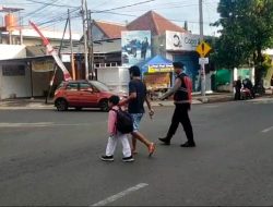 Polres Nganjuk All Out Layani Warga di Jam Sibuk Pagi dan Siang