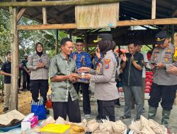 Bedah Rumah Warga di Tulakan, Polres Pacitan Peringati Hari Jadi Polwan ke -77