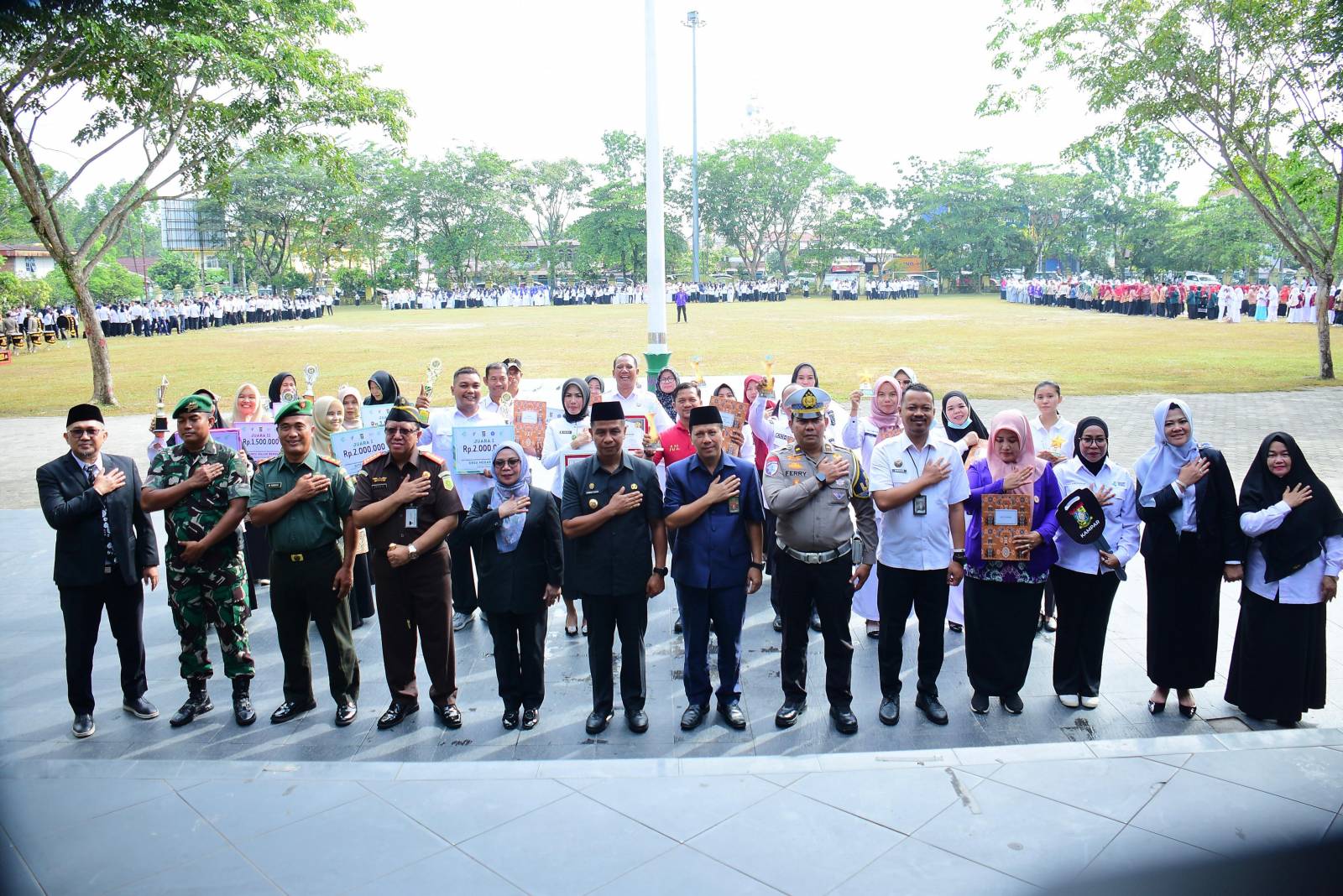 E2ceec90ebdbebe2b027497ad82a041ab50547f4c5b62ce1b3daa8a83c9f4cef.0