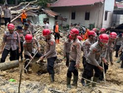 Den Perintis Korsabhara Baharkam Polri, Kerahkan 100 Personel Pengamanan dan Evakuasi Longsor di Sibolga