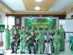 Merajut Kebersamaan: Pertemuan Gabungan Persit KCK Cabang XLVII Dim 0828 Sampang Perkuat Solidaritas dan Ketahanan Keluarga TNI