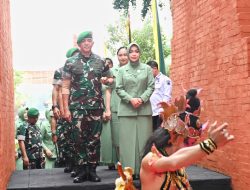 Pangdam V/Brawijaya Hadiri Apel Gelar Pasukan Operasi Lilin Semeru 2025 di Surabaya