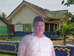 Diduga Oknum Kepala Sekolah UPTD SDN 42 Negeri Katon Susanto Susanto Mark-up Dana Bos dan Paksa Beli Seragam dan Sampul Raport