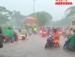 Ketua Ciber Ajid Durohim Imbau Warga Tetap di Rumah, Banjir Rendam Cilincing Hingga Marunda Center