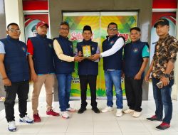 Pers Keadilan Tapung Hulu Serahkan Piagam Penghargaan ke Camat, Apresiasi Gerakan Sosial yang Menyentuh Desa-Desa