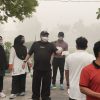 Di Dapil Saat Asap Karhutla Masih Pekat di Barabai, Habib Aboe Langsung Bagikan Masker dan Kopi ke Warga