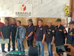 Gawat..!! Puluhan LSM Dan Ormas Laporkan KPU Calon Bupati Pesawaran Aries Sandi Darma Putra ke Bawaslu