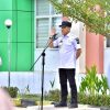 Jadi Pembina Apel Pagi di RSUD Bangkinang, Pj Bupati Kampar Hambali Serahkan Penghargaan Kepada Pegawai Teladan Tahun 2024.