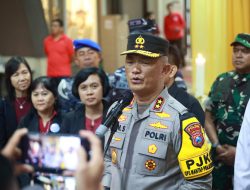 Kapolda Jatim Bersama Jajaran Forkopimda Kunjungi Sejumlah Gereja Pastikan Natal Aman dan Kondusif