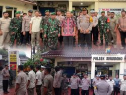 Kapolsek Sukodono AKP Sa,adun Polresta Sidoarjo Bersama Forkopimda laksanakan Apel Giat Pengamanan Ibadah Natal di Wilayah