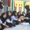 Wujudkan Program Asta Cita Polres Probolinggo Berbagi Makanan Bergizi di Sekolah